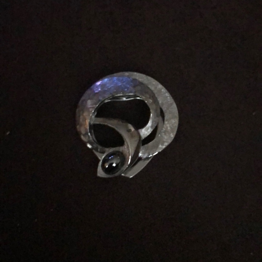 Brooches (silver)